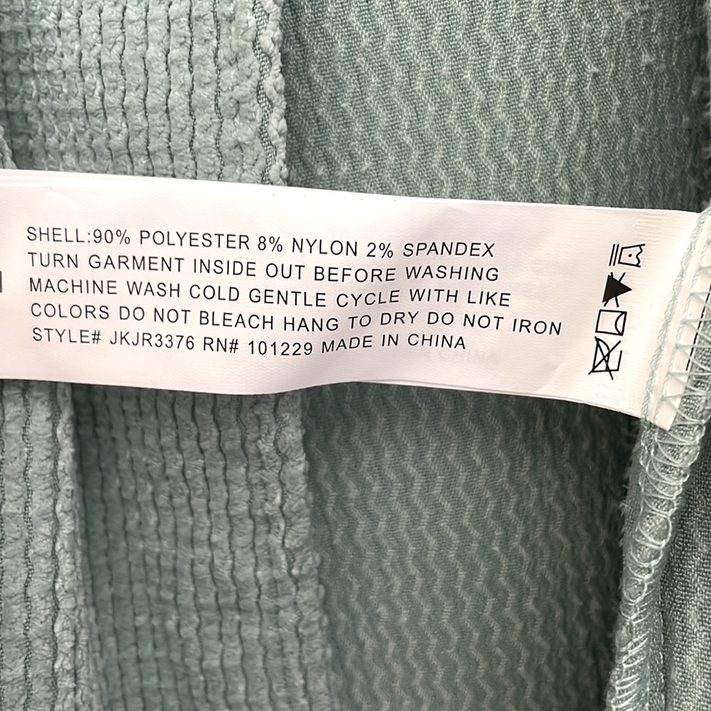 NWT Beautiful Oversized Shacket Blue / Teal Size Medium - Picture 6 of 7